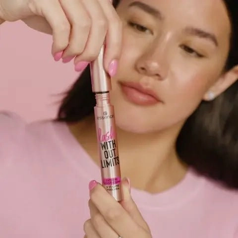 essence lash without limits extreme lengthening and volume mascara