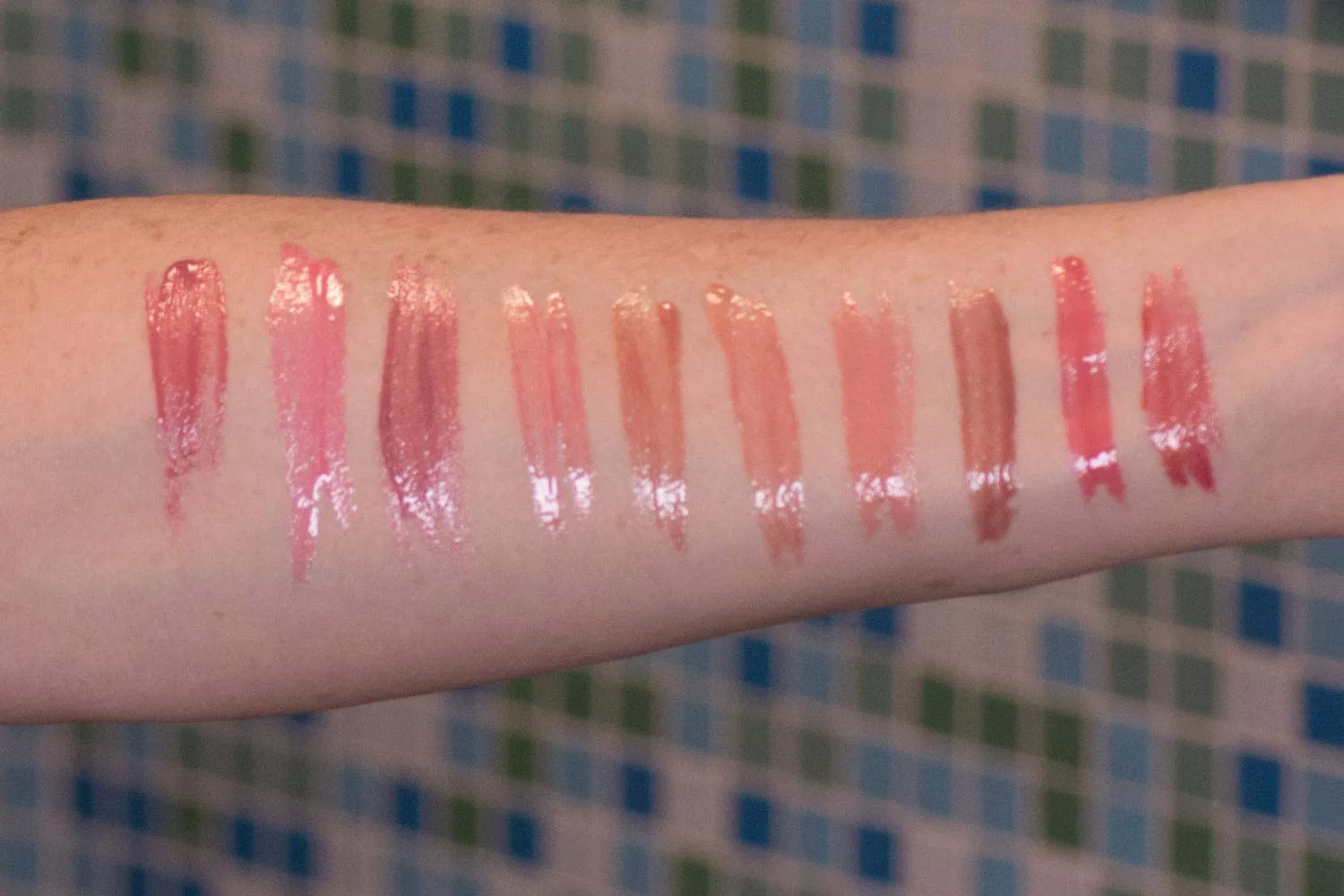 Mommy Makeup Line Smoothing Lip Gloss with Brown Algae & Golden Seaweed - Glossy, Moisturizing, High Shine, Paraben Free Lipgloss in Posey (A Dusty Pink Rose)