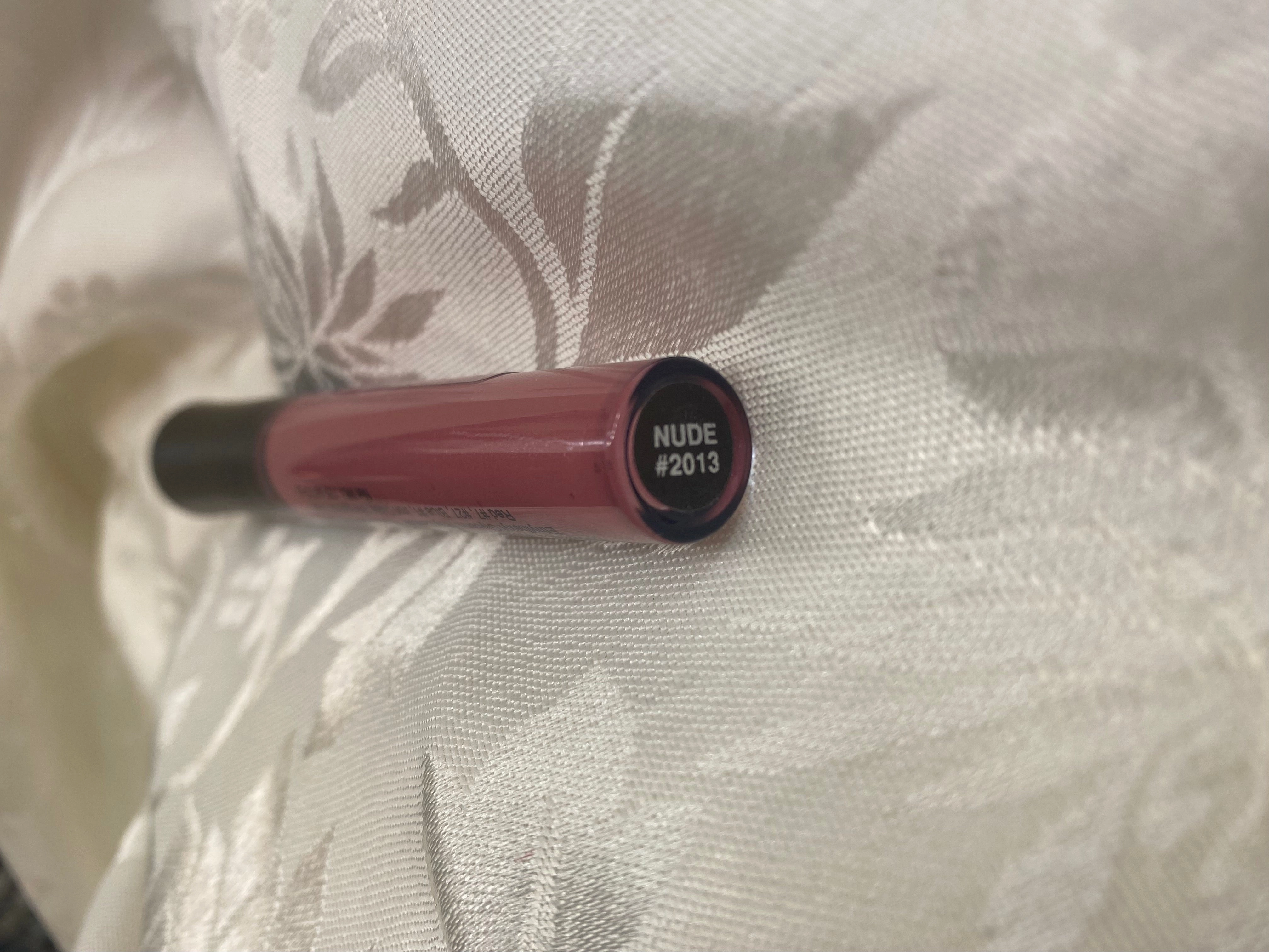 Nude Lip Stay Liquid Lipstick